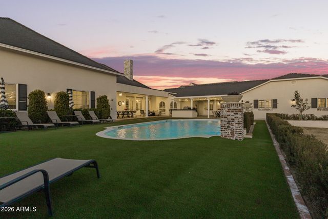 2035 E HAVEN Circle S, Gilbert, AZ 85298