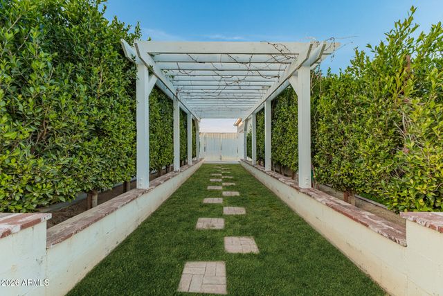 2035 E HAVEN Circle S, Gilbert, AZ 85298