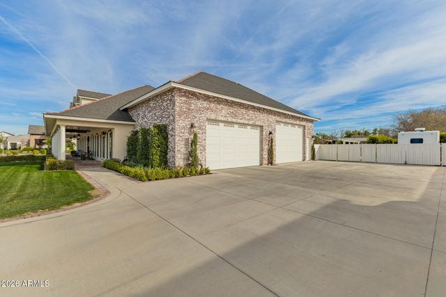 2035 E HAVEN Circle S, Gilbert, AZ 85298