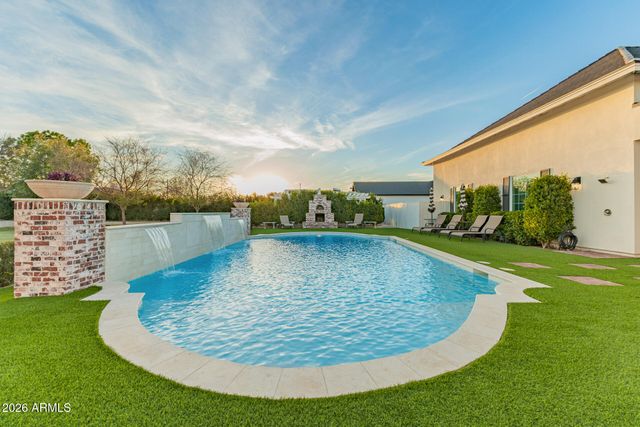 2035 E HAVEN Circle S, Gilbert, AZ 85298