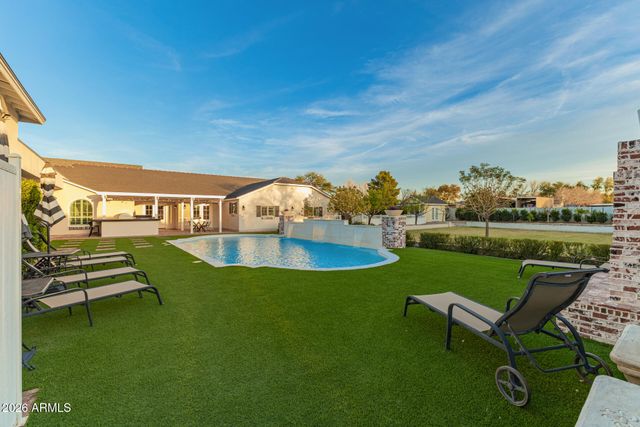 2035 E HAVEN Circle S, Gilbert, AZ 85298