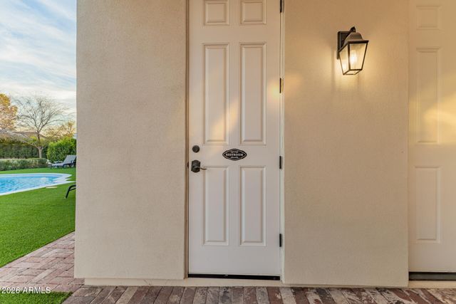 2035 E HAVEN Circle S, Gilbert, AZ 85298