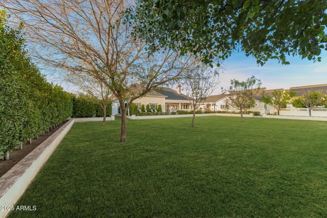 2035 E HAVEN Circle S, Gilbert, AZ 85298