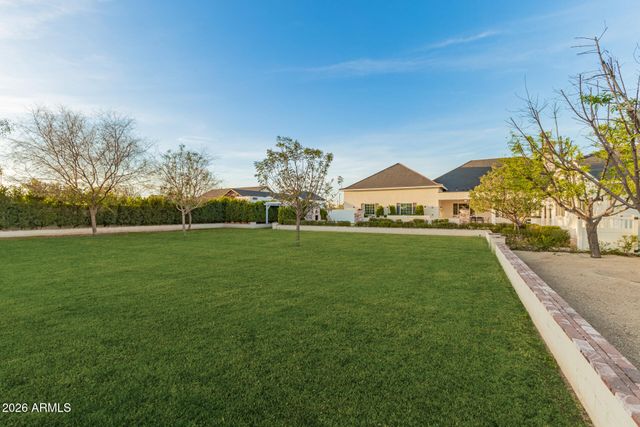 2035 E HAVEN Circle S, Gilbert, AZ 85298