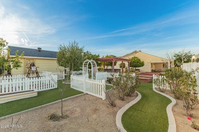 2035 E HAVEN Circle S, Gilbert, AZ 85298