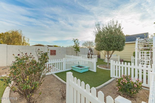 2035 E HAVEN Circle S, Gilbert, AZ 85298