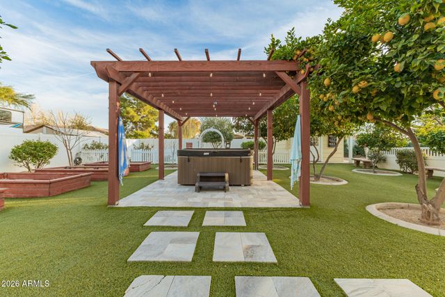 2035 E HAVEN Circle S, Gilbert, AZ 85298