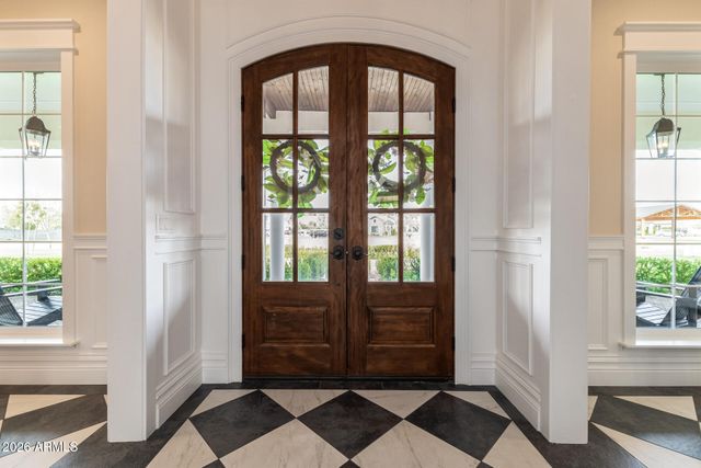 2035 E HAVEN Circle S, Gilbert, AZ 85298