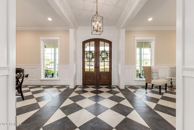 2035 E HAVEN Circle S, Gilbert, AZ 85298