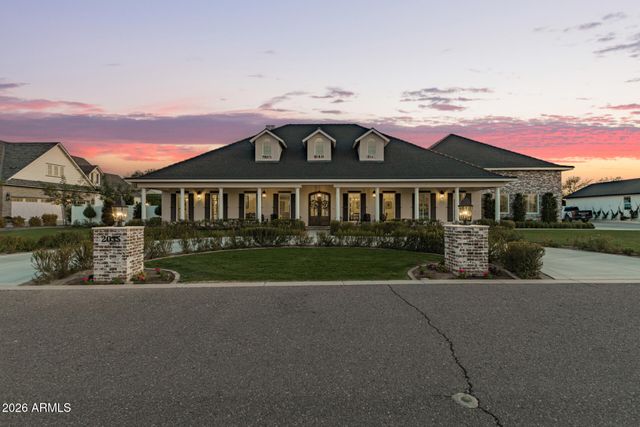 2035 E HAVEN Circle S, Gilbert, AZ 85298