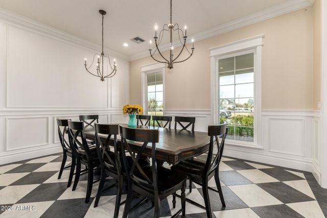 2035 E HAVEN Circle S, Gilbert, AZ 85298