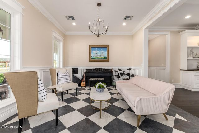 2035 E HAVEN Circle S, Gilbert, AZ 85298