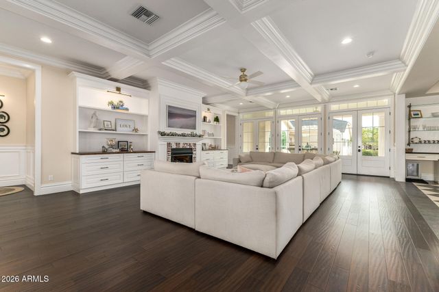 2035 E HAVEN Circle S, Gilbert, AZ 85298