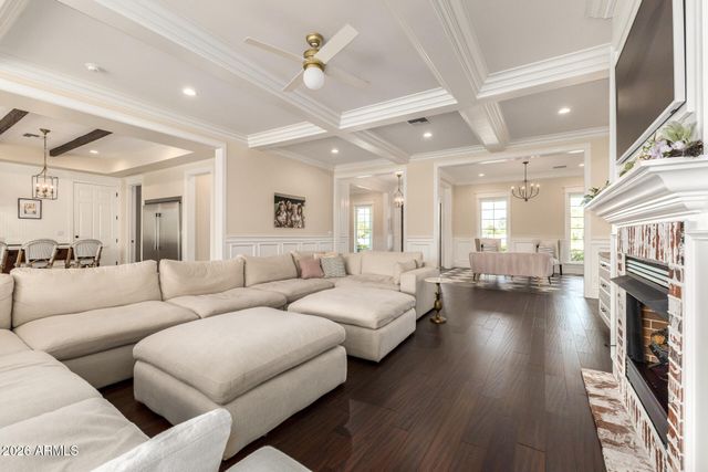 2035 E HAVEN Circle S, Gilbert, AZ 85298