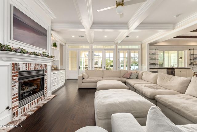 2035 E HAVEN Circle S, Gilbert, AZ 85298