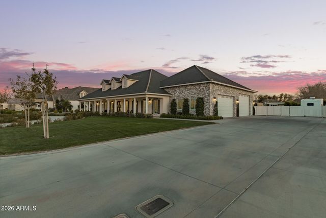 2035 E HAVEN Circle S, Gilbert, AZ 85298