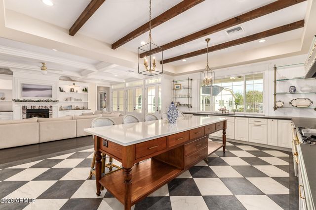 2035 E HAVEN Circle S, Gilbert, AZ 85298