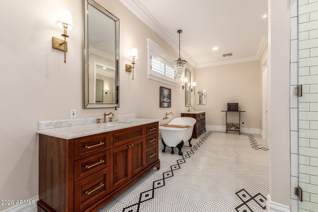 2035 E HAVEN Circle S, Gilbert, AZ 85298