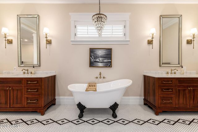 2035 E HAVEN Circle S, Gilbert, AZ 85298