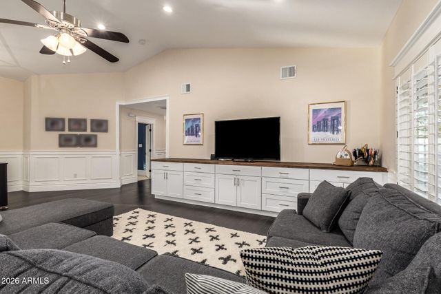 2035 E HAVEN Circle S, Gilbert, AZ 85298