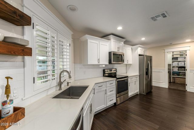 2035 E HAVEN Circle S, Gilbert, AZ 85298