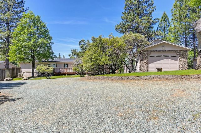 7780 Bear Ln, Somerset, CA 95684