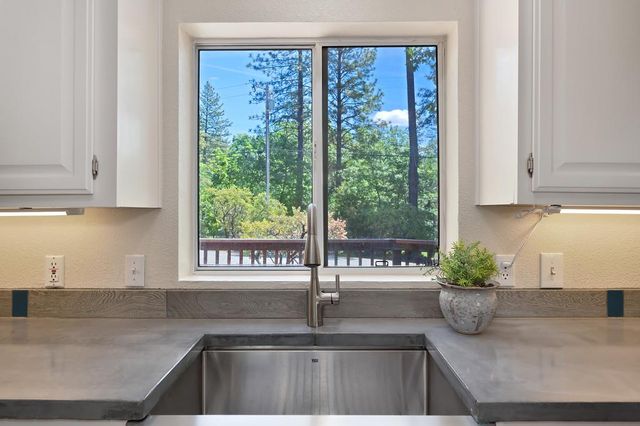 7780 Bear Ln, Somerset, CA 95684