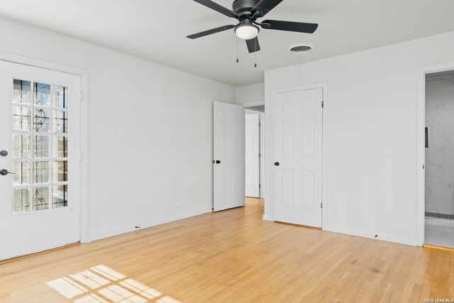 2551 W Summit Ave, San Antonio, TX 78228