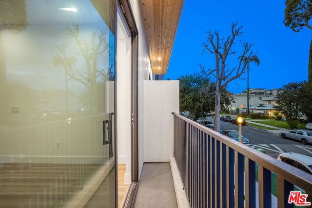 5317 Ben Avenue, Valley Village, CA 91607