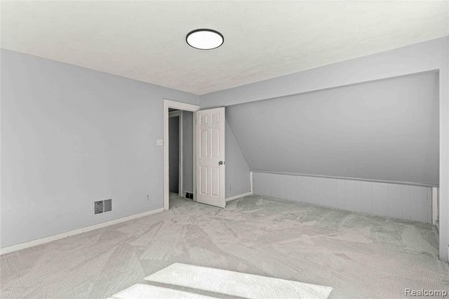 1558 College Avenue, Lincoln Park, MI 48146