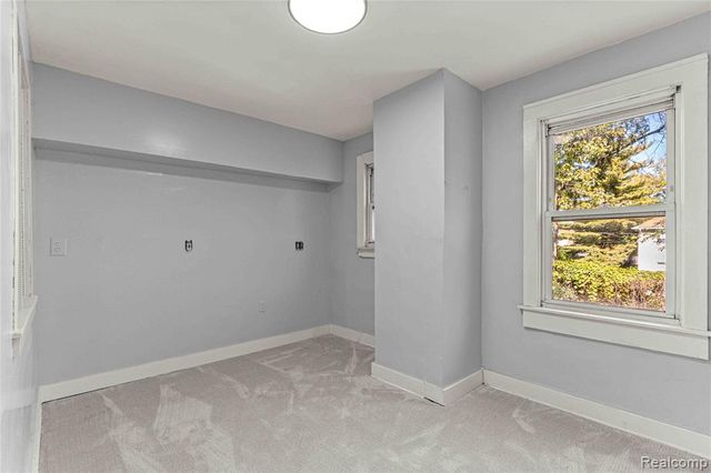 1558 College Avenue, Lincoln Park, MI 48146