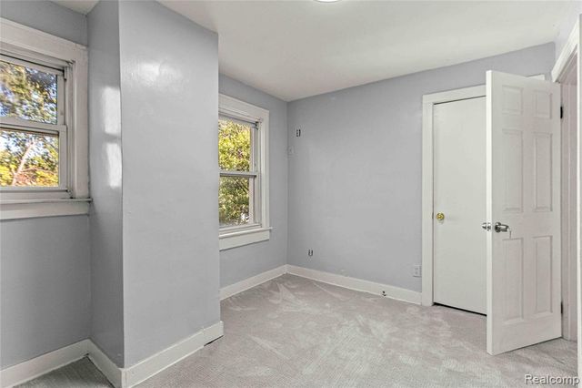 1558 College Avenue, Lincoln Park, MI 48146