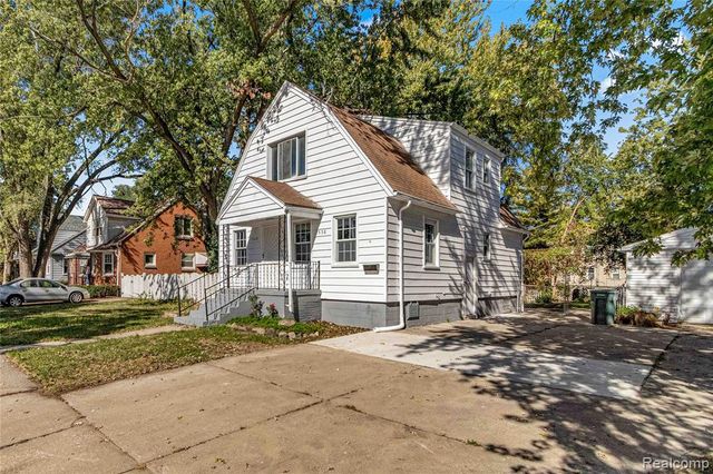 1558 College Avenue, Lincoln Park, MI 48146