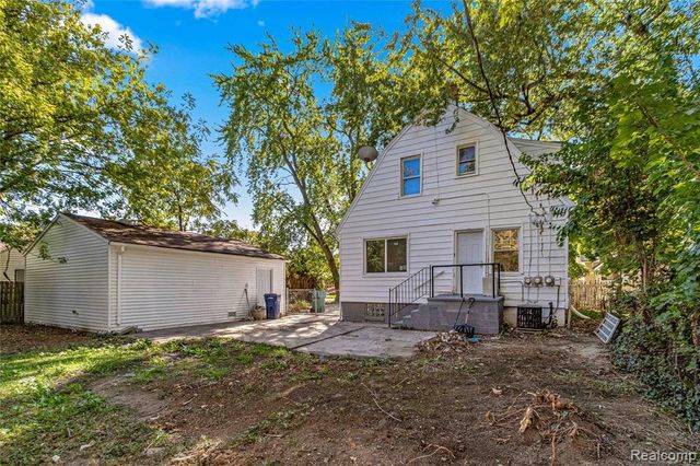 1558 College Avenue, Lincoln Park, MI 48146