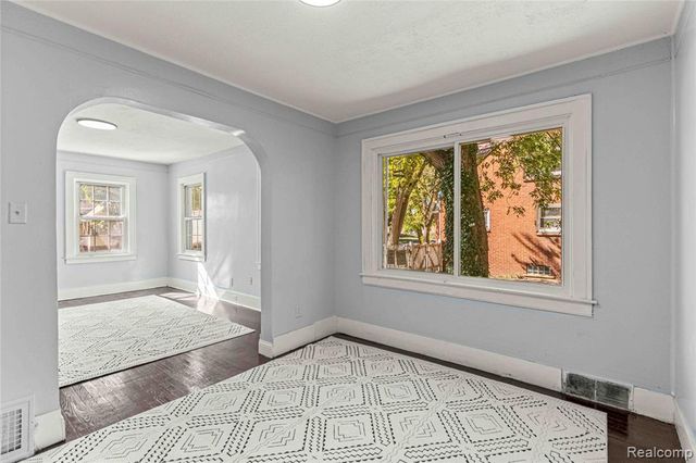 1558 College Avenue, Lincoln Park, MI 48146