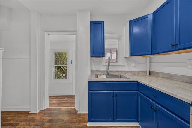 527 North Elliger Street, Allentown City, PA 18102
