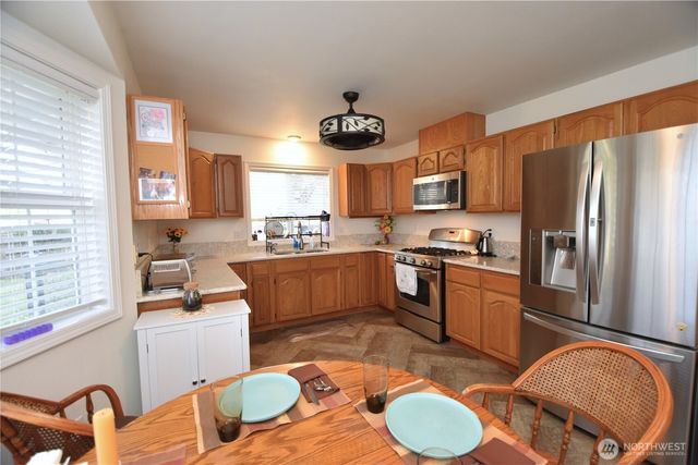 10724 92nd Street Ct SW, Tacoma, WA 98498