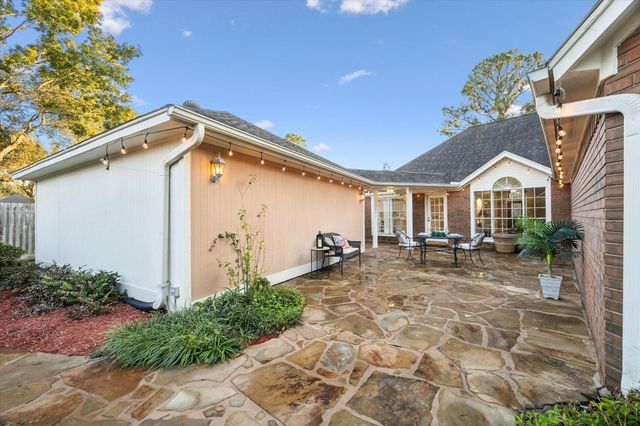 2021 Castlewind Court, League City, TX 77573