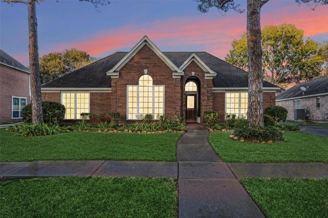 2021 Castlewind Court, League City, TX 77573