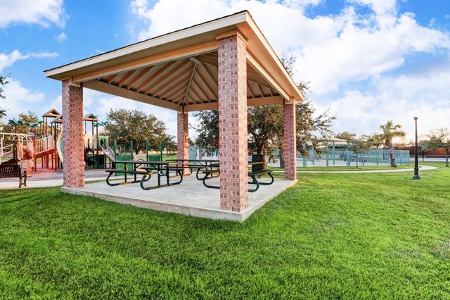 2021 Castlewind Court, League City, TX 77573