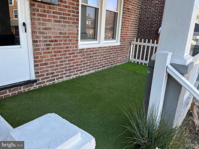 124 CHESTER AVE, Coatesville, PA 19320