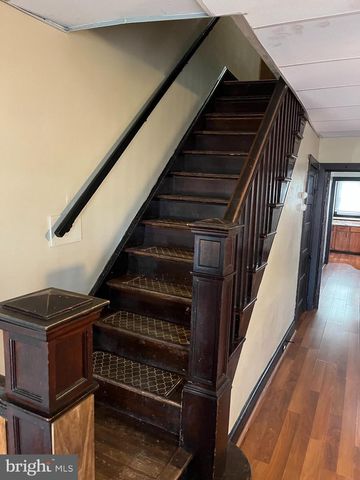 124 CHESTER AVE, Coatesville, PA 19320