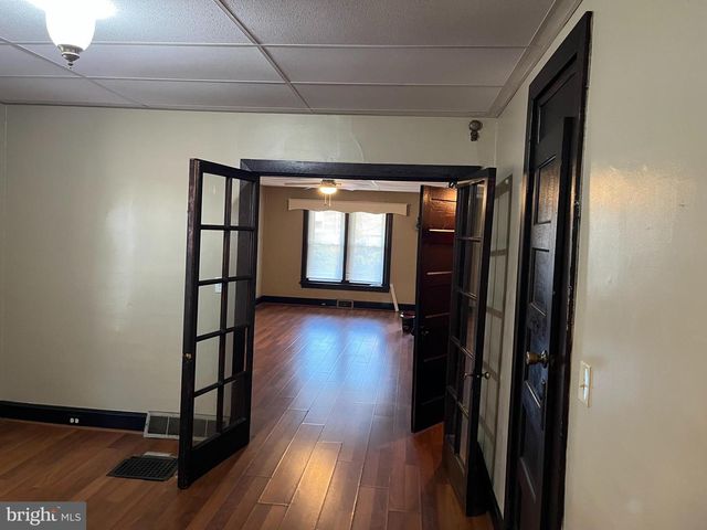 124 CHESTER AVE, Coatesville, PA 19320