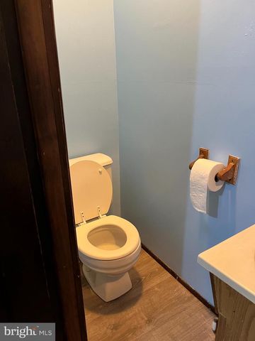 124 CHESTER AVE, Coatesville, PA 19320