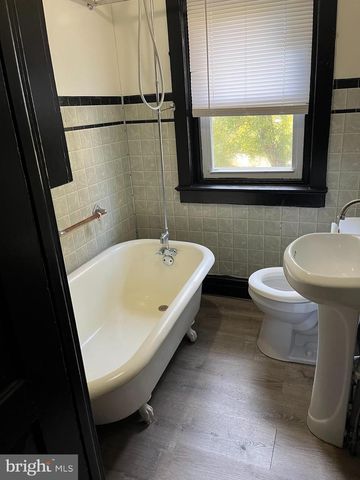 124 CHESTER AVE, Coatesville, PA 19320