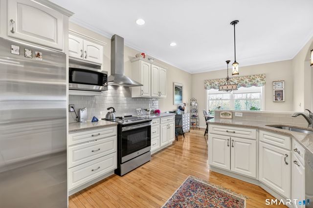 5 Beaudry Lane, Bloomfield, CT 06002