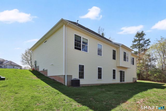 5 Beaudry Lane, Bloomfield, CT 06002