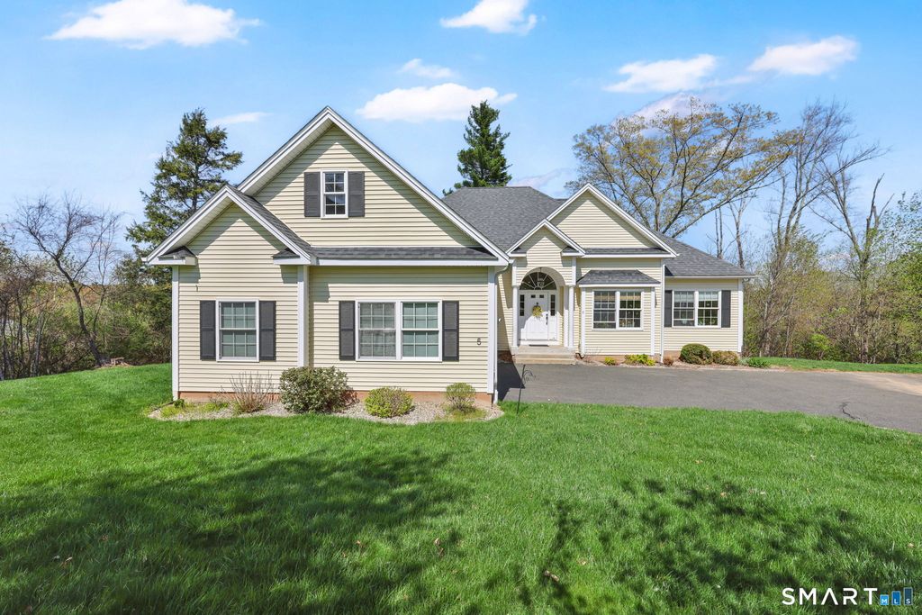 5 Beaudry Lane, Bloomfield, CT 06002