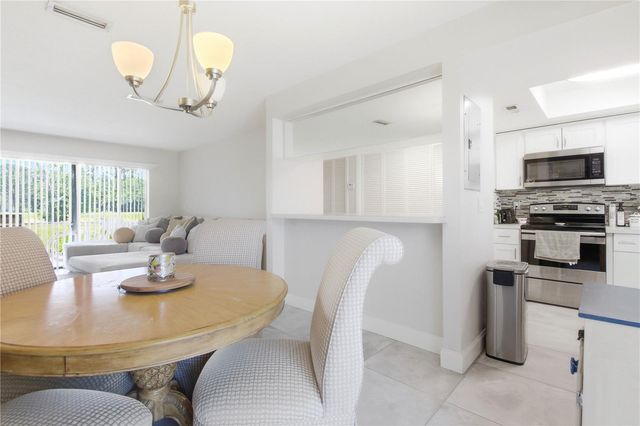 260 MICHAELS CIRCLE, Oldsmar, FL 34677