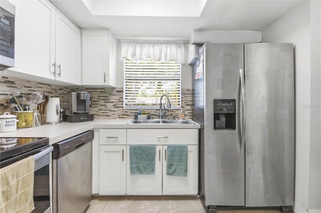 260 MICHAELS CIRCLE, Oldsmar, FL 34677